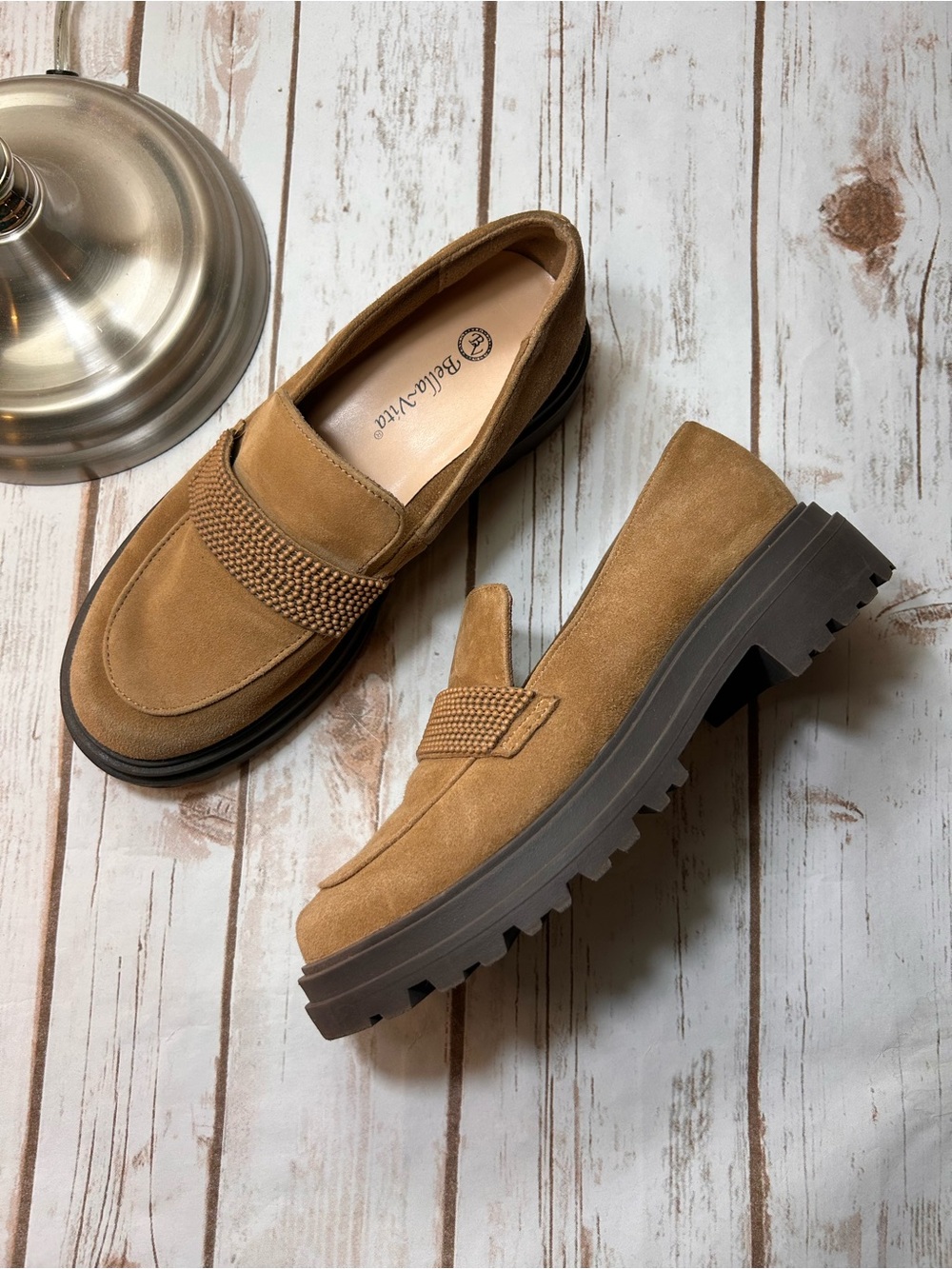 Bella Vita Comfort Lug Loafers Tan Beaded Strap Detail Women’s Size 7